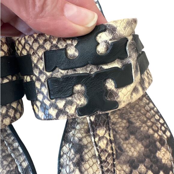 Tory Burch Leigh Thong Sandals 9.5 Roccia Snakeskin Black Logo - Picture 11 of 11